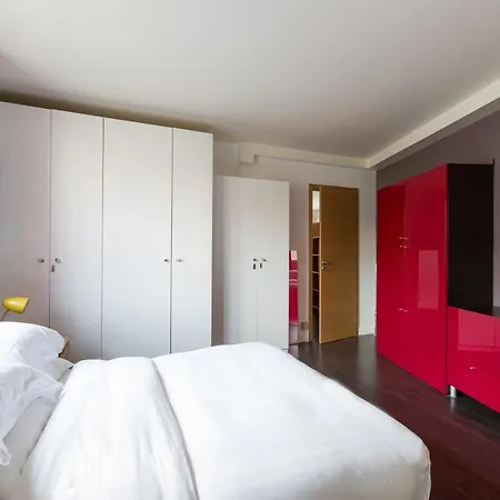 Central Studio By The Louvre Апартаменты Париж